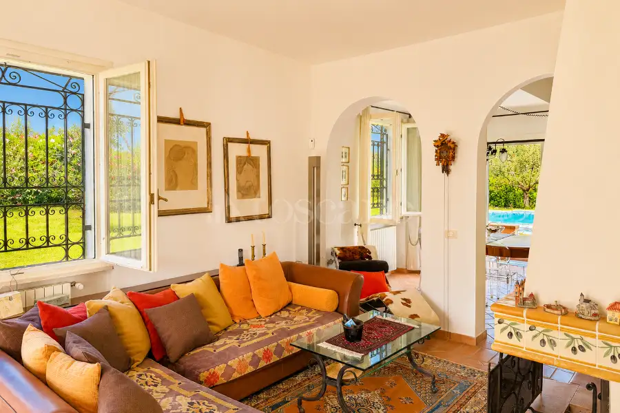 Villa in vendita di 400 mq a €1.200.000 (rif. 24/2026)
