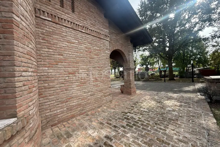 Casa Indipendente in vendita di 332 mq a €655.000 (rif. 52/2026)