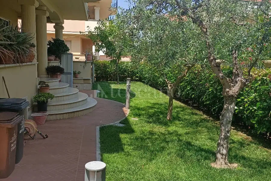 Casa in affitto di 90 mq a €2.500 (rif. 5/2025)