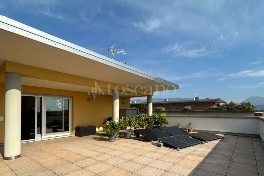 Attico in vendita di 160 mq a €970.000 (rif. 59/2026)