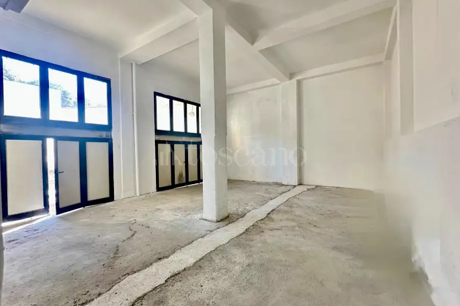Ufficio in vendita di 200 mq a €379.000 (rif. 8/2026)