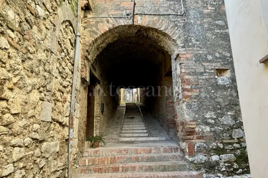 Albergo in vendita di 250 mq a €449.000 (rif. 40/2024)