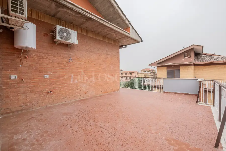 Attico in vendita di 80 mq a €248.000 (rif. 12/2026)