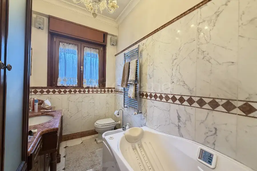 Attico in vendita di 250 mq a €990.000 (rif. 6/2026)