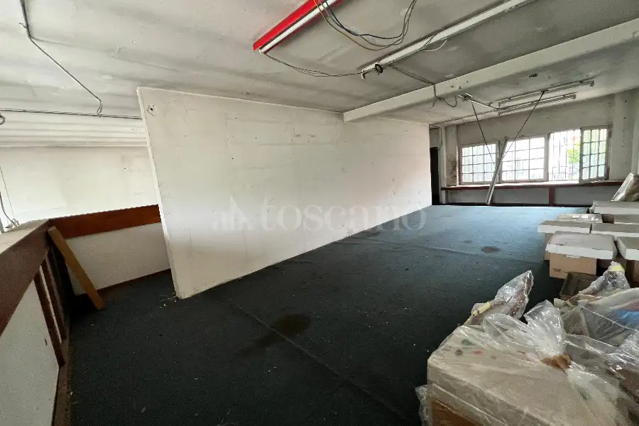 Negozio in vendita di 85 mq a €235.000 (rif. 5/2025)