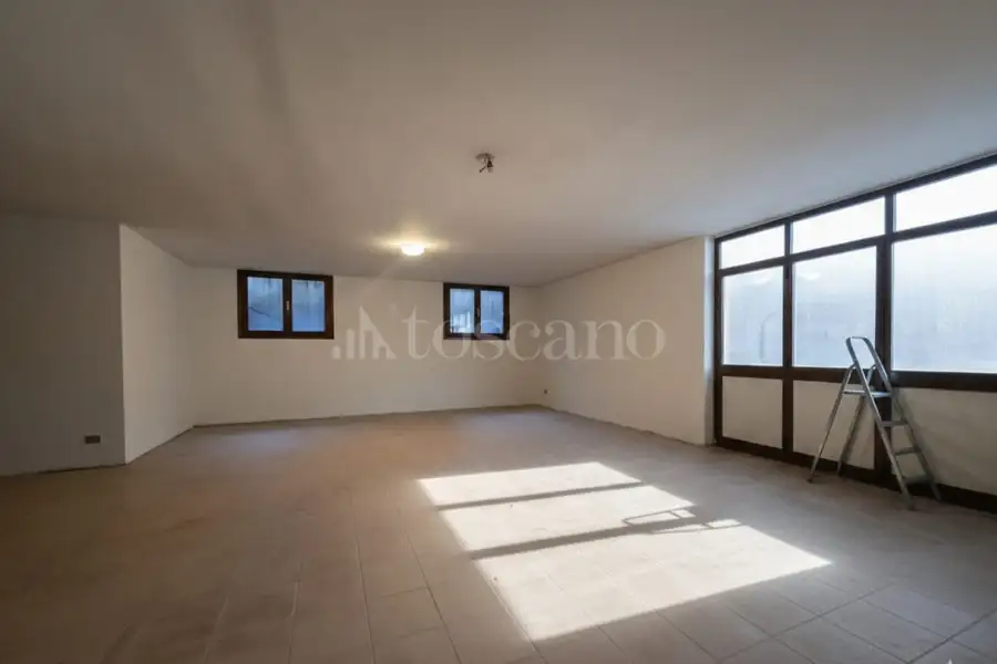 Villa in vendita di 550 mq a €970.000 (rif. 10/2026)