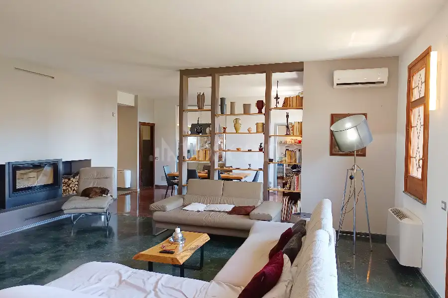 Casa in vendita di 218 mq a €174.000 (rif. 88/2025)