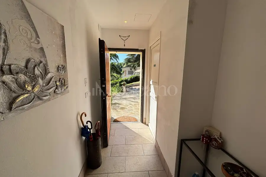 Villa in vendita di 345 mq a €820.000 (rif. 40/2026)