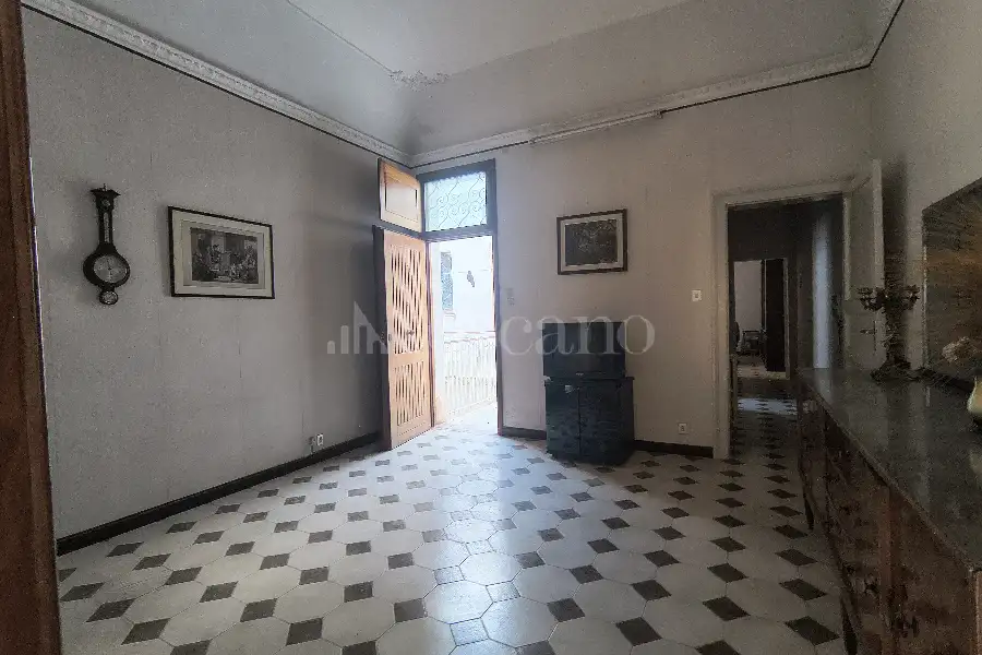 Palazzo in vendita di 585 mq a €338.000 (rif. 51/2026)