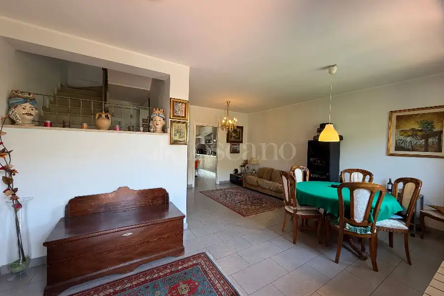 Villino a Schiera in vendita di 158 mq a €348.000 (rif. 121/2026)