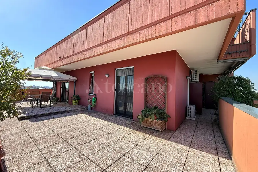 Superattico in vendita di 210 mq a €930.000 (rif. 29/2026)
