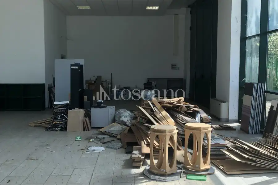 Laboratorio in vendita di 700 mq a €391,000 (rif. BL6142VE)