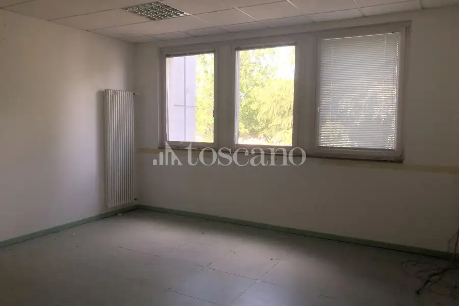 Laboratorio in vendita di 700 mq a €391,000 (rif. BL6142VE)
