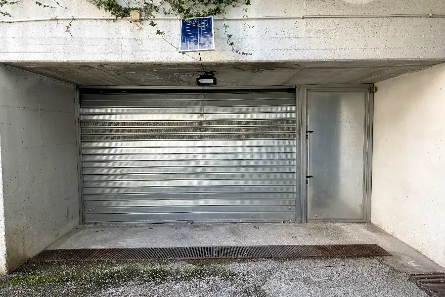 Box in vendita di 170 mq a €79.000 (rif. 2/2026)