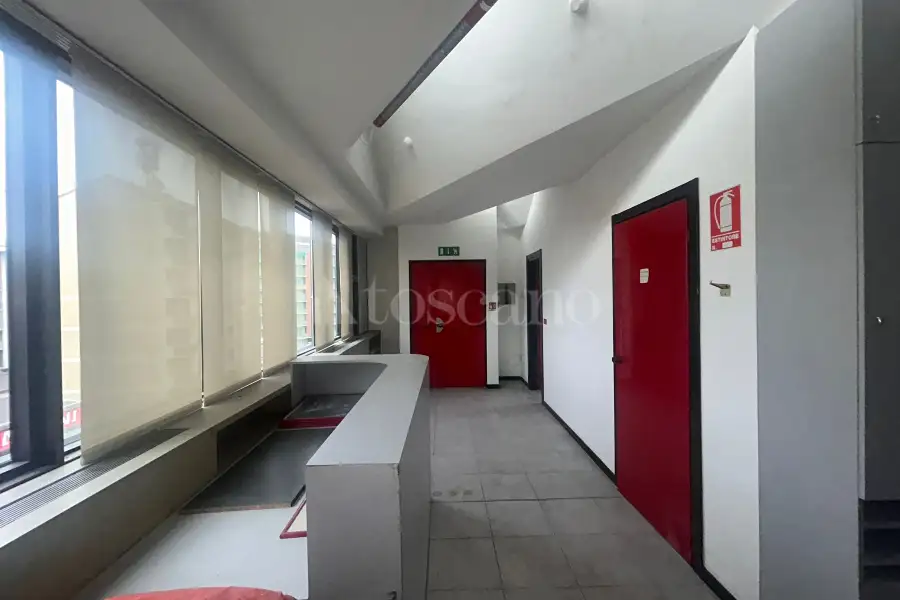 Ufficio in vendita di 239 mq a €229.000 (rif. 4/2026)
