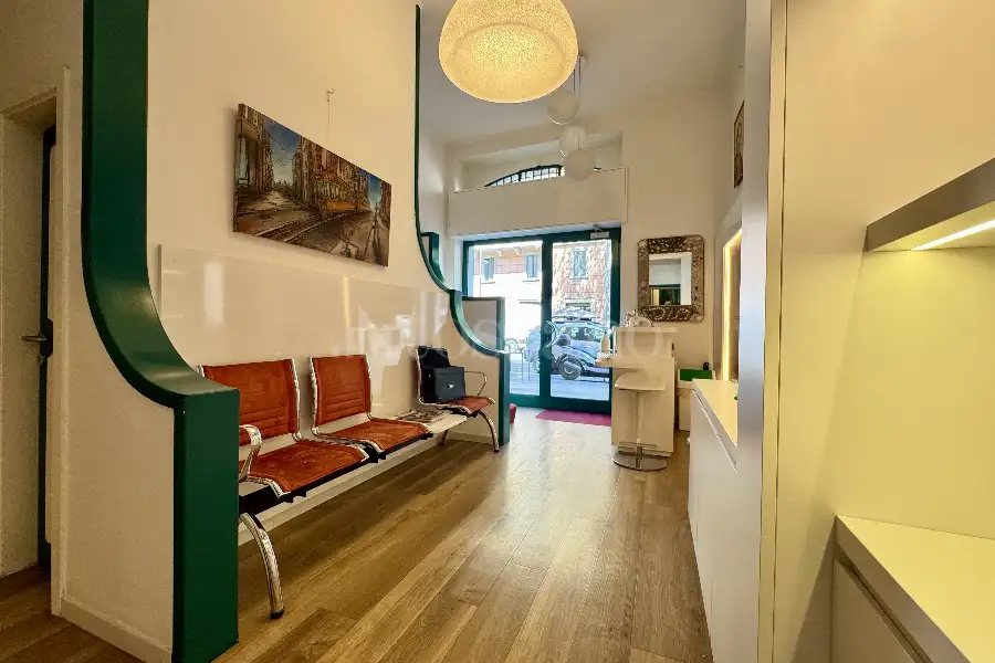 Negozio in vendita di 62 mq a €399.000 (rif. 13/2025)