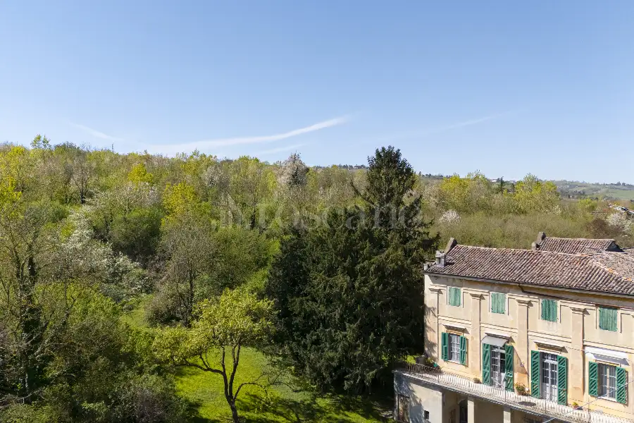 Casale in vendita di 1.000 mq a €1.150.000 (rif. 5/2026)
