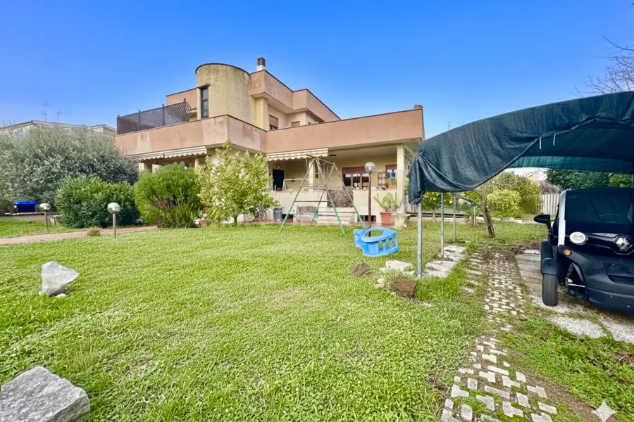 Villa in vendita di 320 mq a €299.000 (rif. 1/2026)