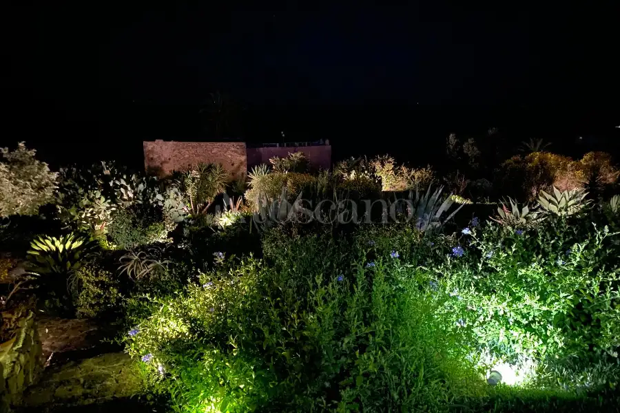 Villa in vendita di 1.000 mq a €1.990.000 (rif. 41/2025)