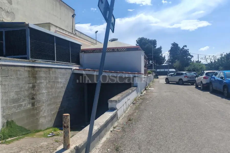 Magazzino in affitto di 300 mq a €1.200 (rif. 21/2026)