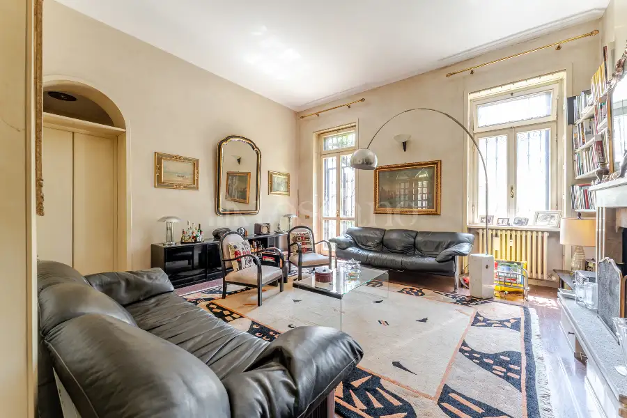 Casa in vendita di 360 mq trattativa riservata (rif. 44/2026)
