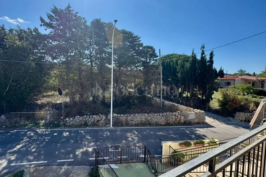 Villa Bifamiliare in vendita di 90 mq a €99.000 (rif. 172/2025)