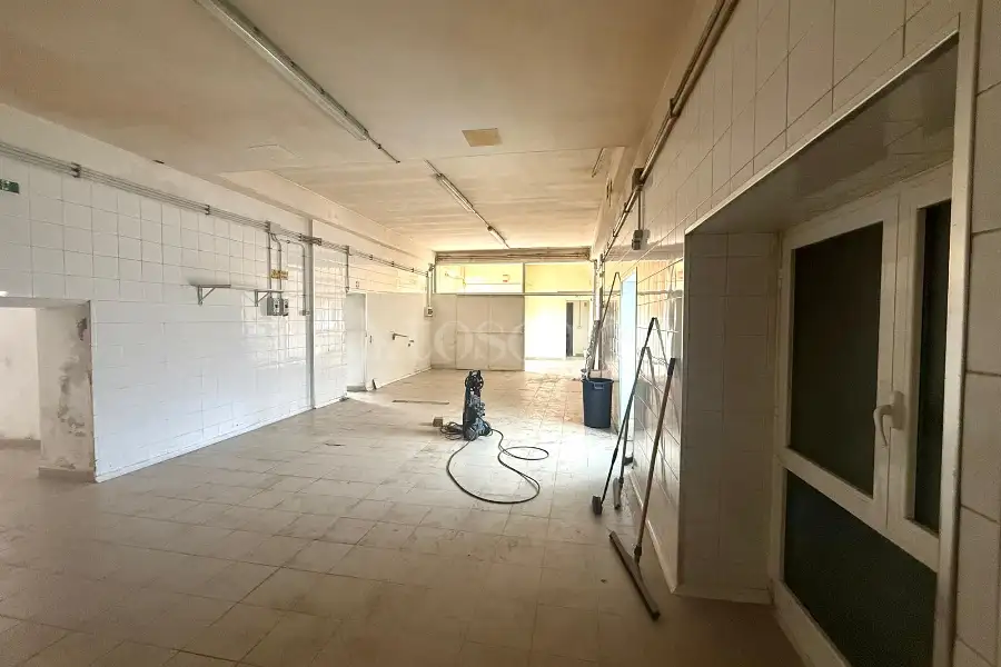 Laboratorio in vendita di 136 mq a €175.000 (rif. 15/2026)