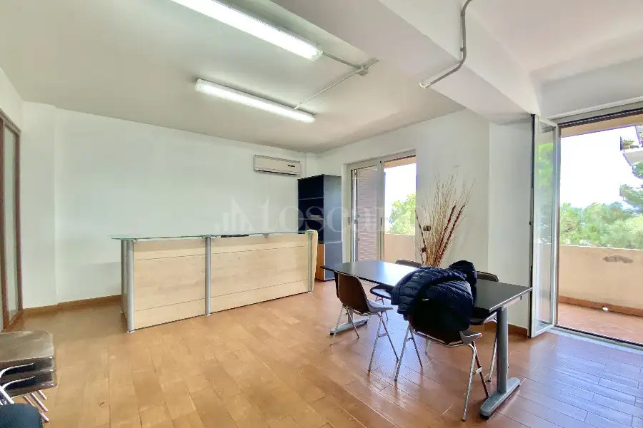 Ufficio in affitto di 165 mq a €1.250 (rif. 57/2025)