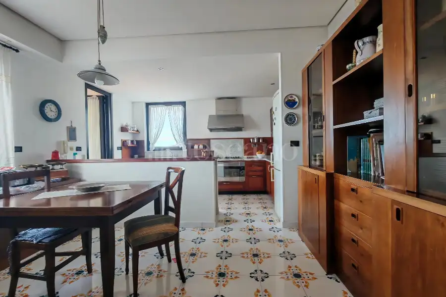Attico in vendita di 164 mq a €330.000 (rif. 3/2026)