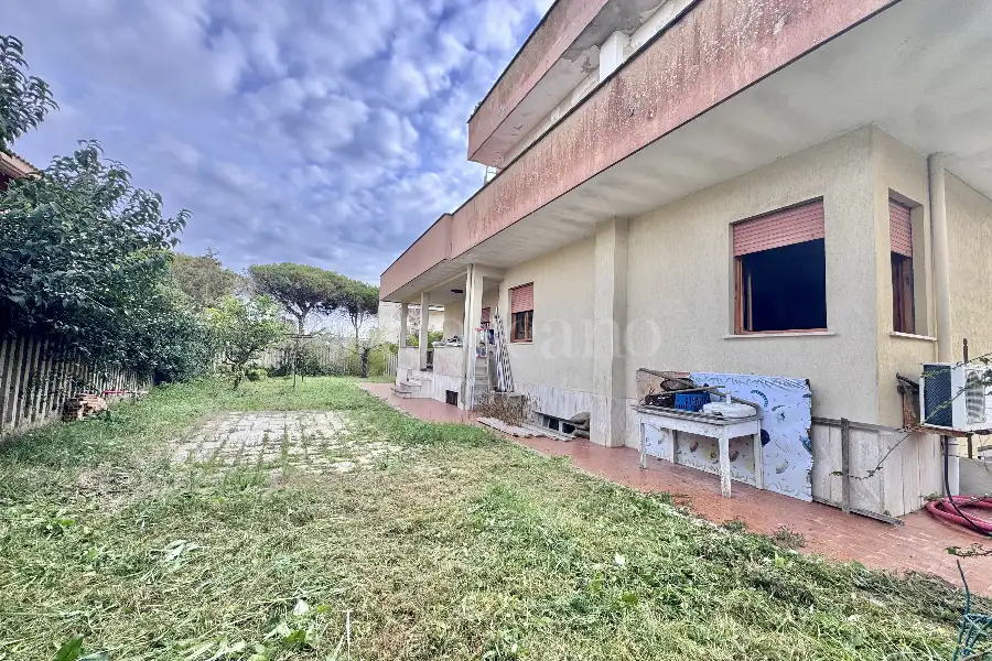 Villa in vendita di 320 mq a €299.000 (rif. 1/2026)