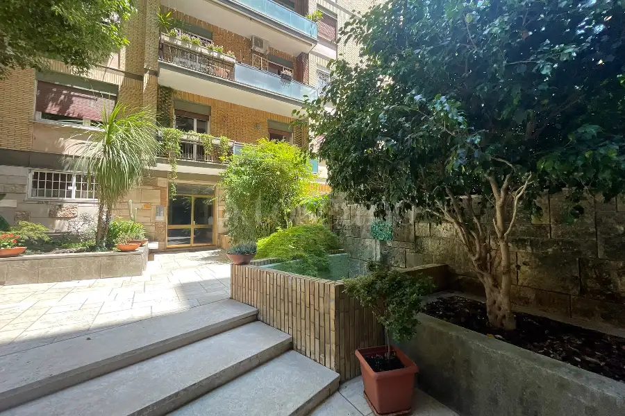 Casa in vendita di 210 mq a €820.000 (rif. 21/2026)