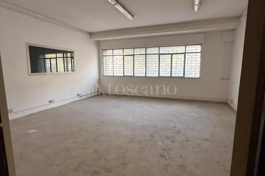 Ufficio in vendita di 310 mq a €309.000 (rif. 50/2025)