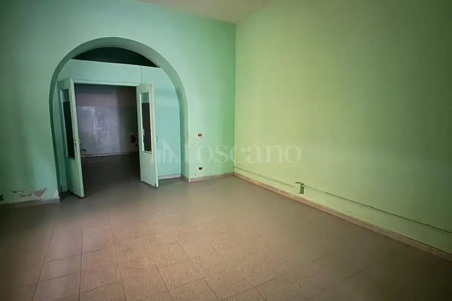 Negozio in affitto di 82 mq a €250 (rif. 98/2026)