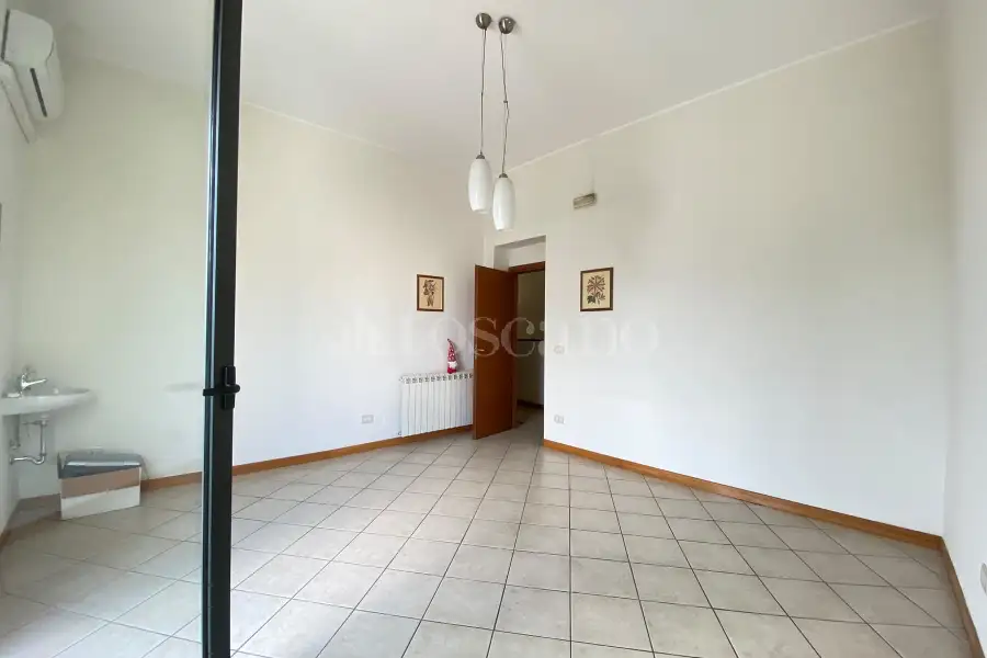 Ufficio in affitto di 20 mq a €470 (rif. 61/2026)