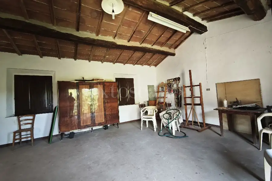 Casale in vendita di 350 mq a €460.000 (rif. 23/2025)