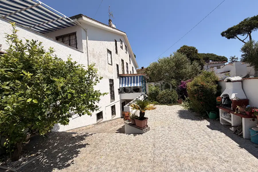 Villa Plurifamiliare in vendita di 150 mq a €248.000 (rif. 31/2026)