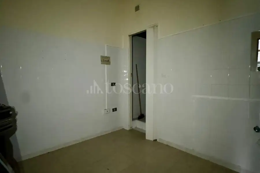 Negozio in vendita di 30 mq a €35.000 (rif. 85/2025)