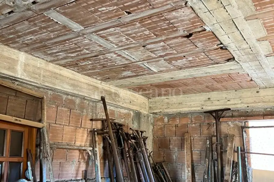 Casa Indipendente in vendita di 140 mq a €45.000 (rif. 20/2023)