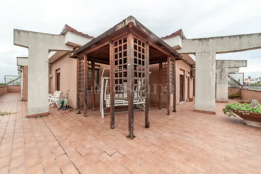 Attico in vendita di 185 mq a €479.000 (rif. 65/2026)