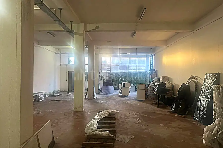 Magazzino in vendita di 800 mq a €285.000 (rif. 50/2024)
