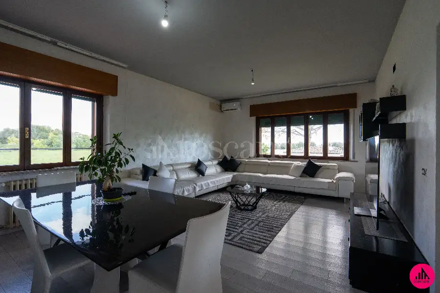 Villa in vendita di 303 mq a €499.000 (rif. 124/2026)