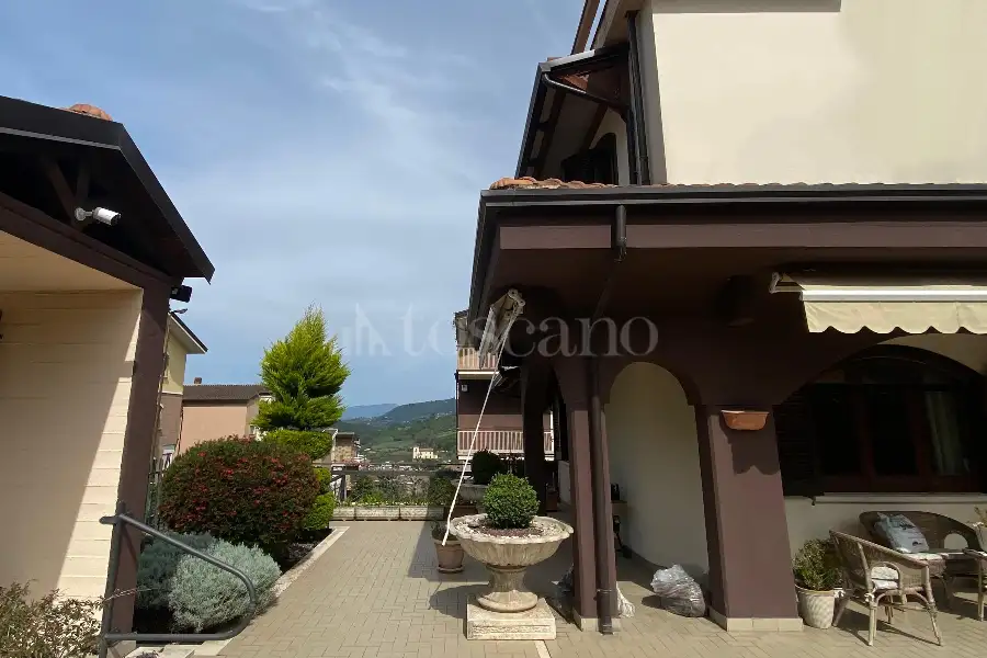 Villa in vendita di 450 mq a €390.000 (rif. 24/2026)