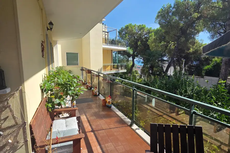 Villa Plurifamiliare in vendita di 575 mq a €580.000 (rif. 33/2026)