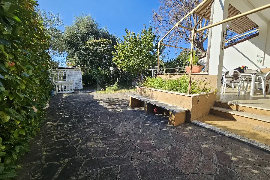 Villa Plurifamiliare in vendita di 90 mq a €165.000 (rif. 131/2025)