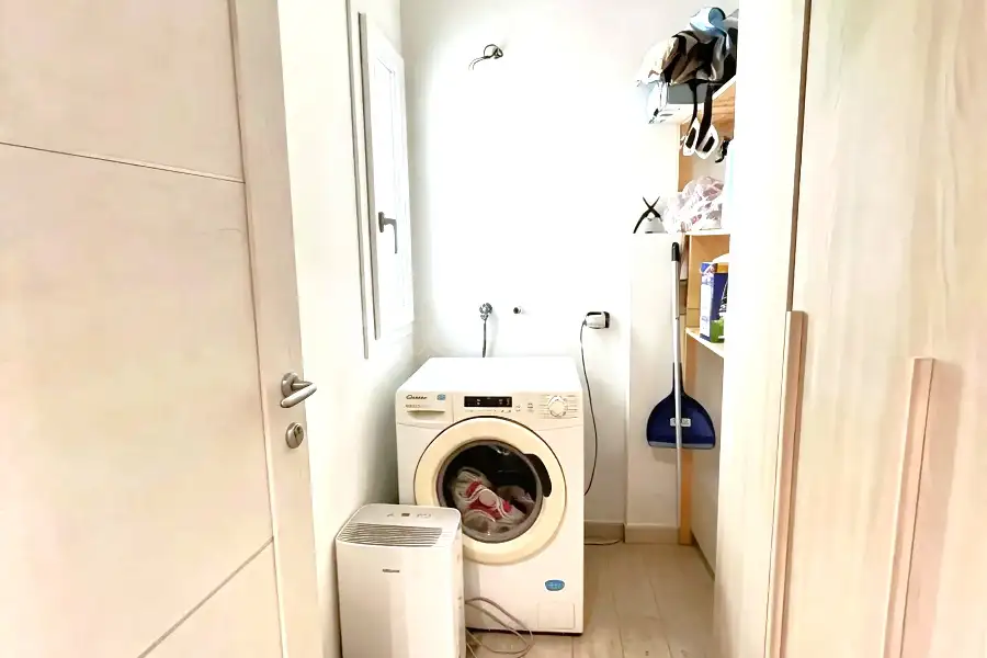 Casa Indipendente in vendita di 200 mq a €770.000 (rif. 37/2026)
