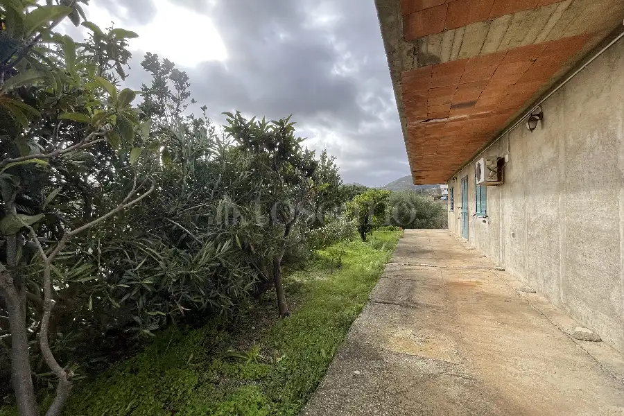 Casa Indipendente in vendita di 382 mq a €450.000 (rif. 2/2026)