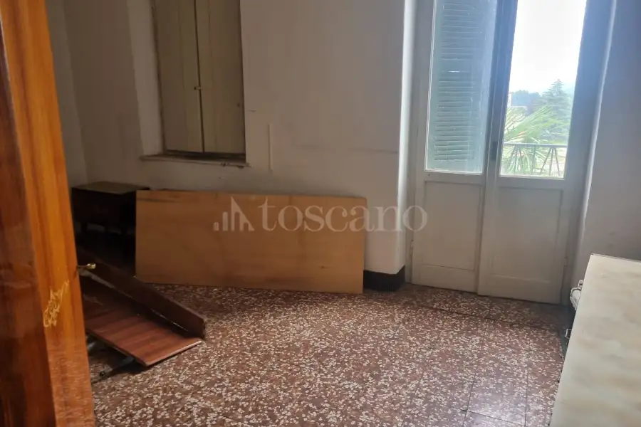 Casa Indipendente in vendita di 300 mq a €105.000 (rif. 36/2026)