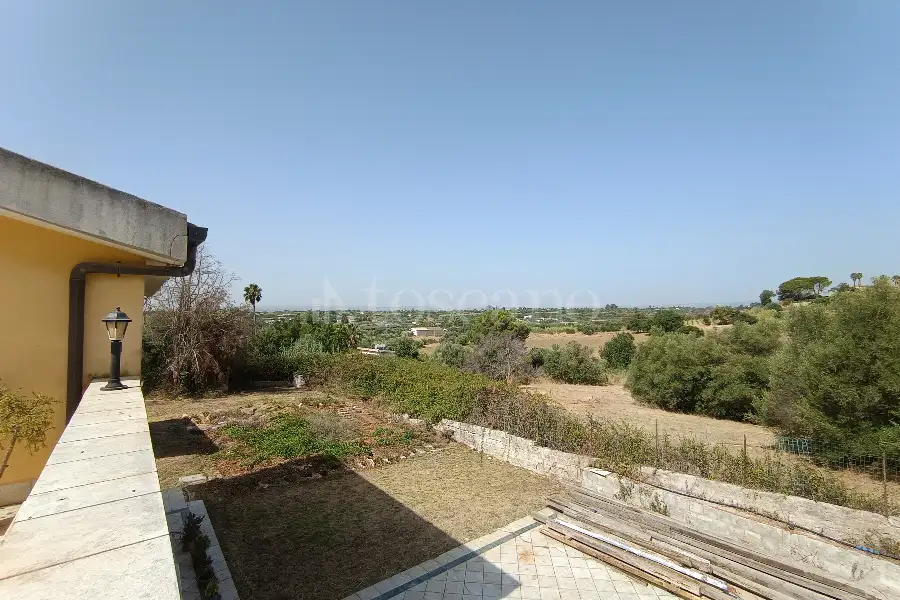 Villa Bifamiliare in vendita di 400 mq a €524.000 (rif. 108/2026)