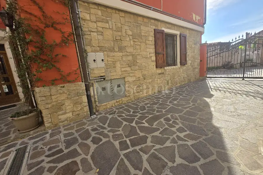 Casa Indipendente in vendita di 410 mq a €615.000 (rif. 40/2025)