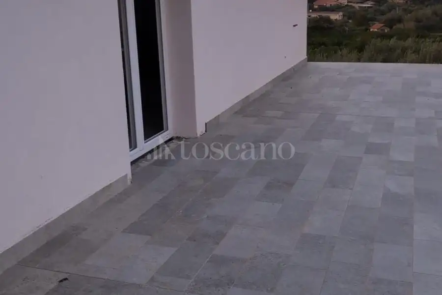Villa in vendita di 346 mq a €365.000 (rif. 50/2024)